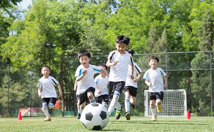 蘭州足球培訓學校：孩子幾歲開始學足球比較好？